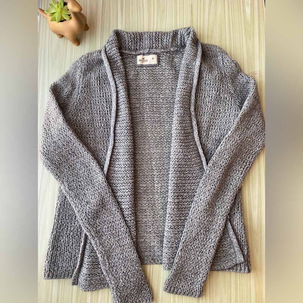 Hollister Sweater/Cardigan